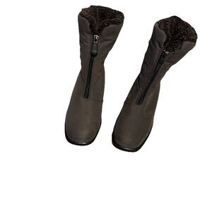 Toewarmers  Women’s Boots 7.5 Fleece Lined Zip Boots Made In Canada‎